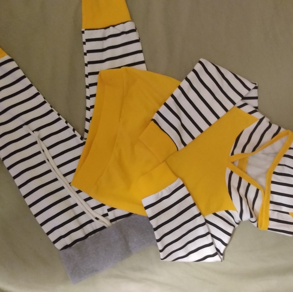 2t toddlers long sleeve outfit.